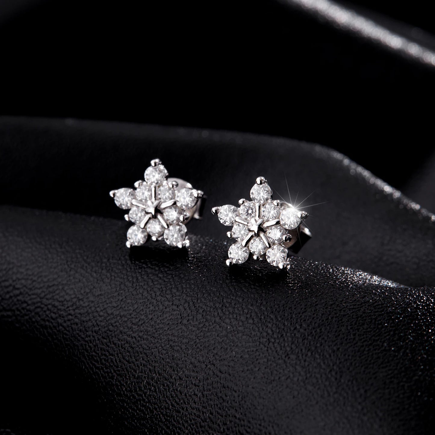 LUXE D Color Dazzling Moissanite Earrings 925 Sterling Silver Trendy Cute Snowflake Stud Earrings For Women Fine Jewelry
