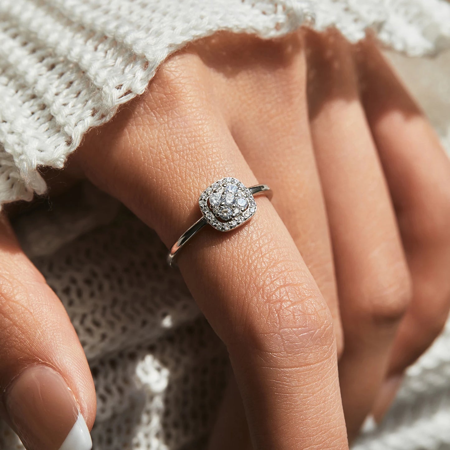 LUXE Sparkling VVS1 D Color Pave Setting Moissanite Ring 925 Sterling Silver Wedding Band Ring for Women Fine Jewelry